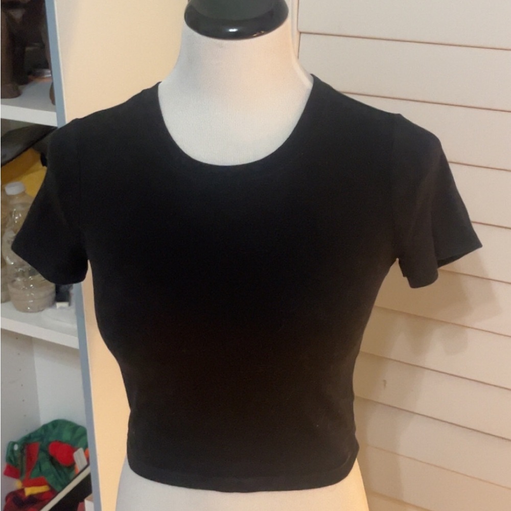No Boundaries Black Fitted Crop T-Shirt